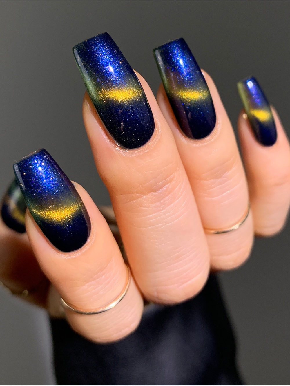 Mooncat magnetic nails polish CURIOSITY'S TRAP